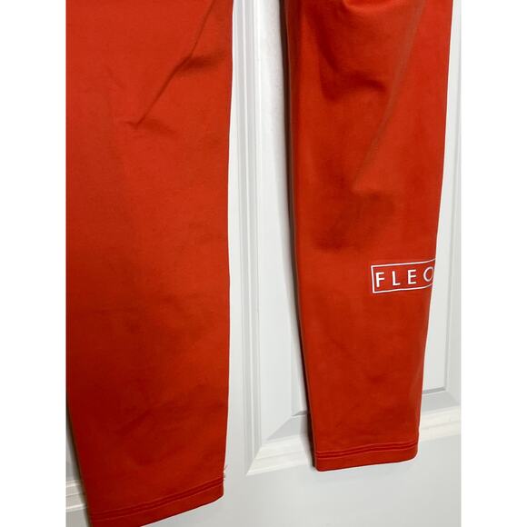 FLEO Small Orange‎ Crop Capri Leggings - Picture 2 of 5